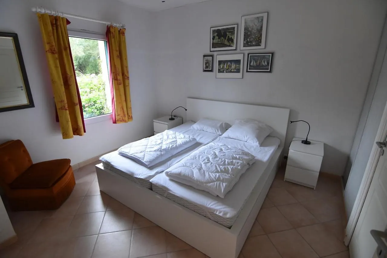 Holiday home A 750M Plage Du Portuais - Maison Pour 13 Erquy